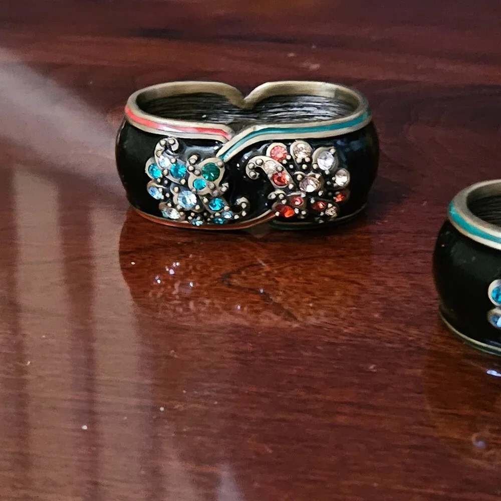 2 VINTAGE JAY STRONGWATER ART DECO CHINOISERIE SCROLL CRYSTAL ENAMEL NAPKIN RING